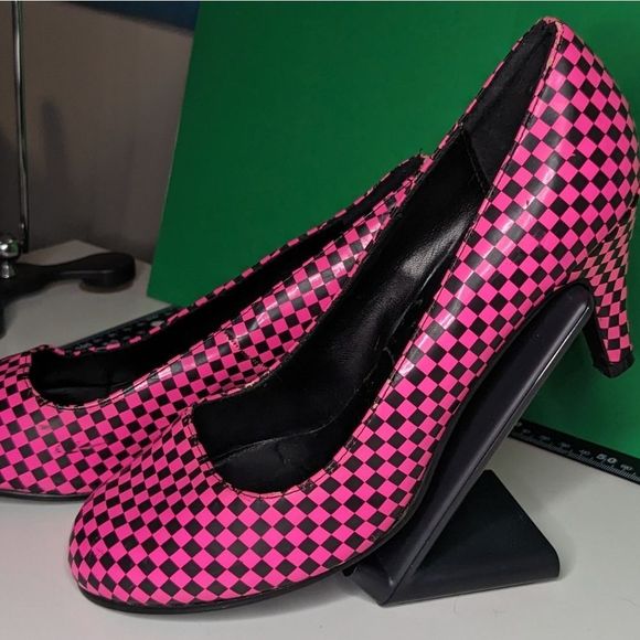 Hot Pink Black Checkered High Heel Pumps size 8 - Picture 1 of 8
